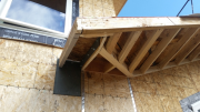 Steel bracket for complex free hanging soffit